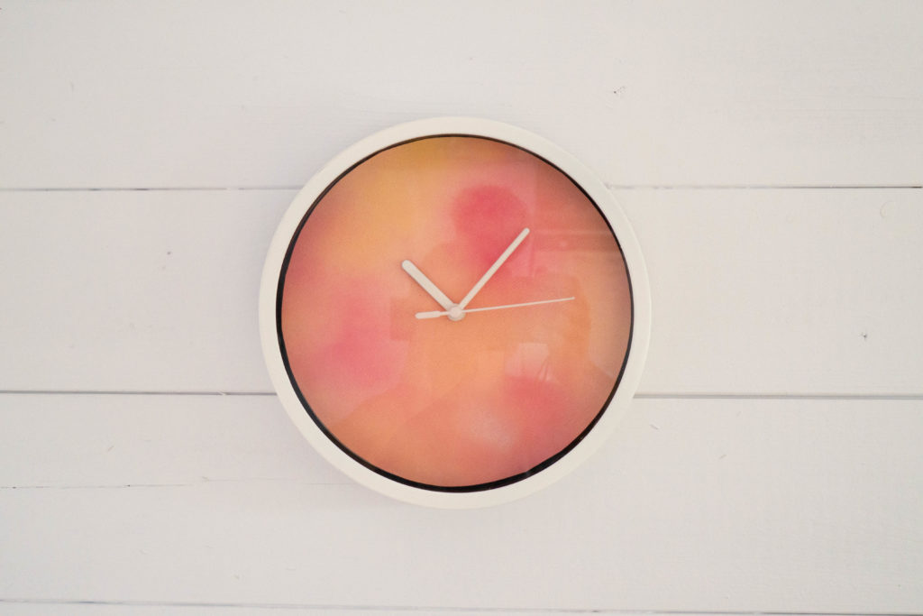 diy watercolour clock with spray paint